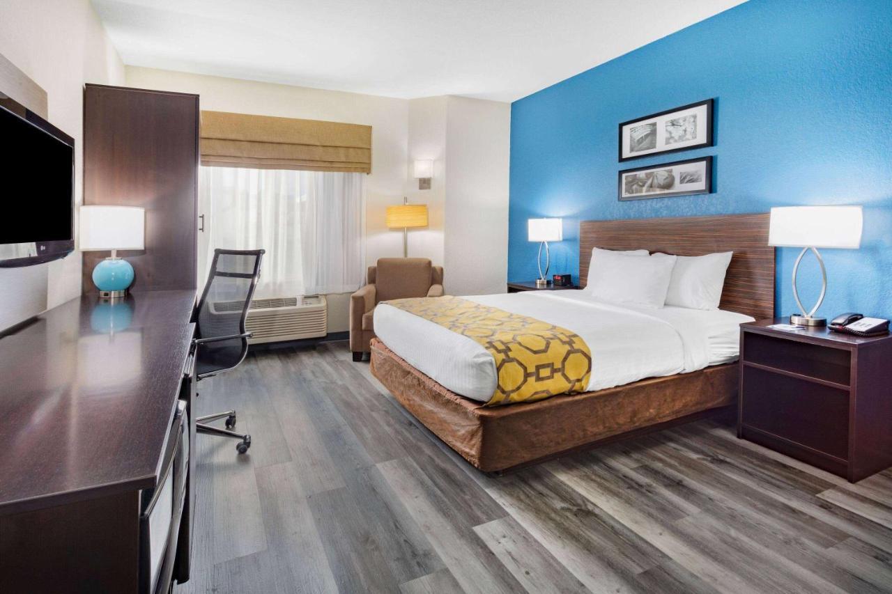 Baymont By Wyndham Milan Otel Dış mekan fotoğraf